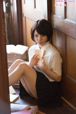 强行挺进朋友漂亮人妻说说